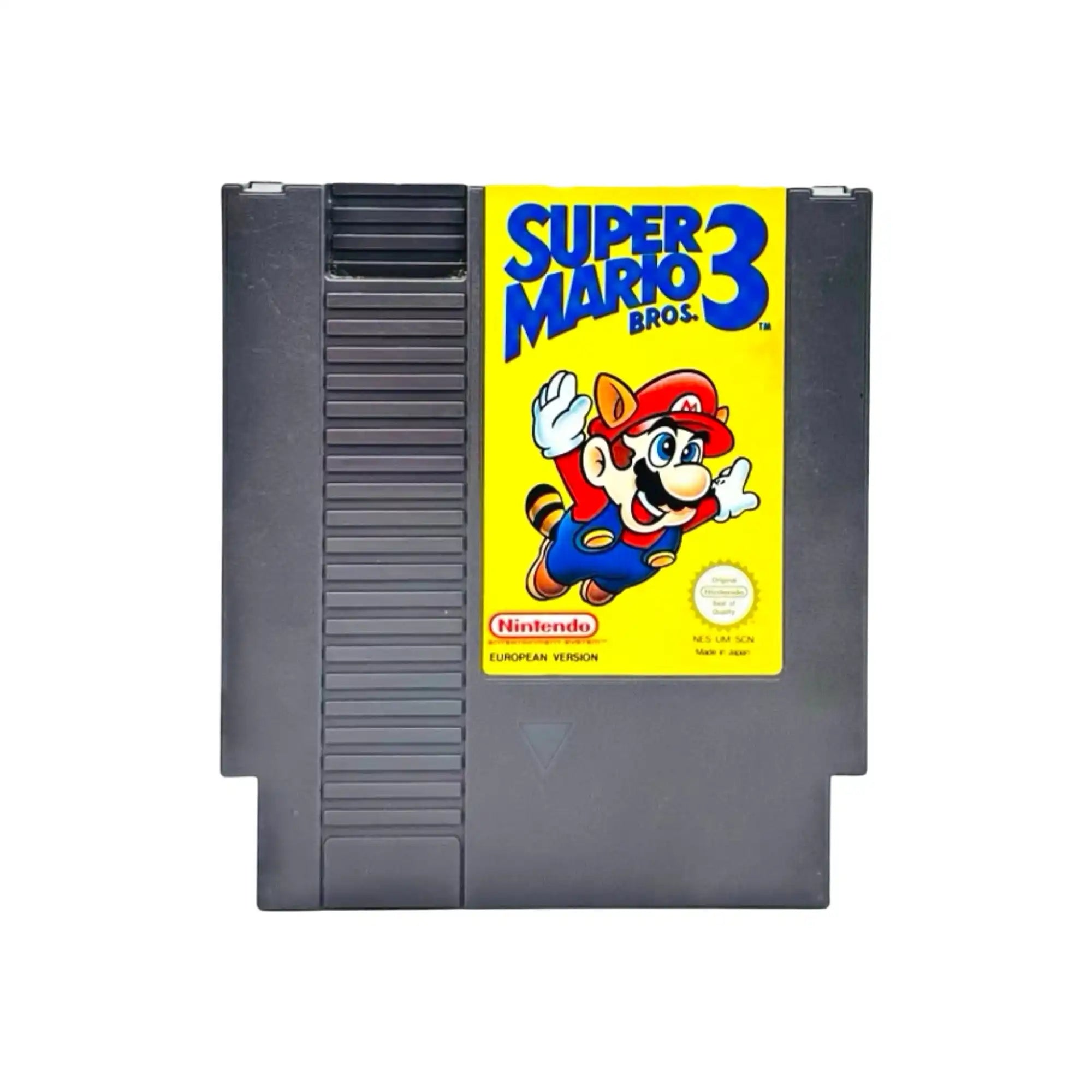 Grå Nintendo Entertainment System (NES) spillkassett med en gul ‘Super Mario Bros. 3’'-etikett som viser en flygende Mario.